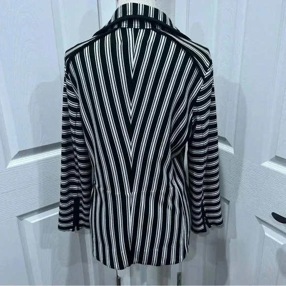 Sharon Young slant zip striped jacket, zip sleeves and zip pockets - Picture 8 of 11
